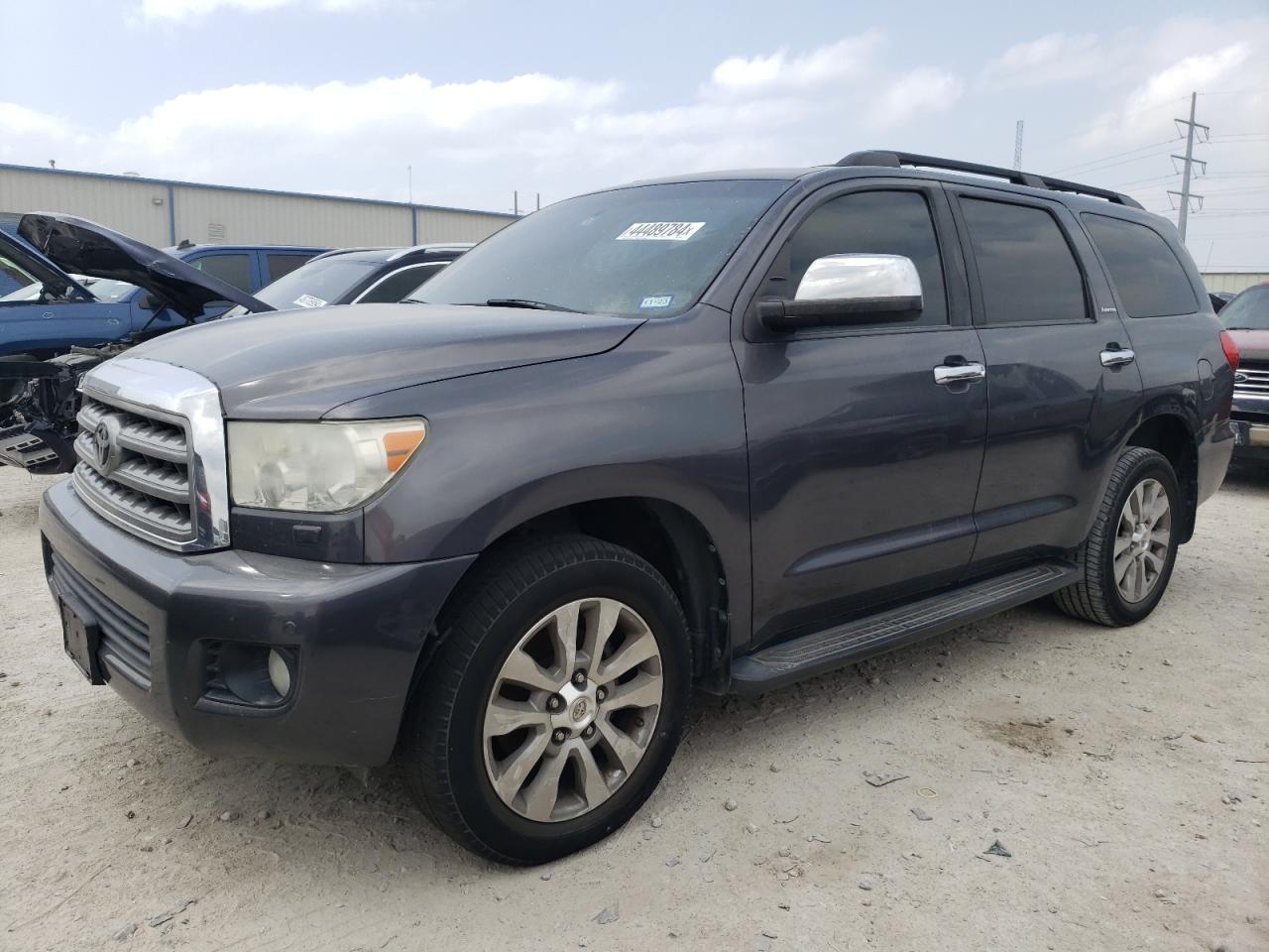 Toyota Sequoia (2014)