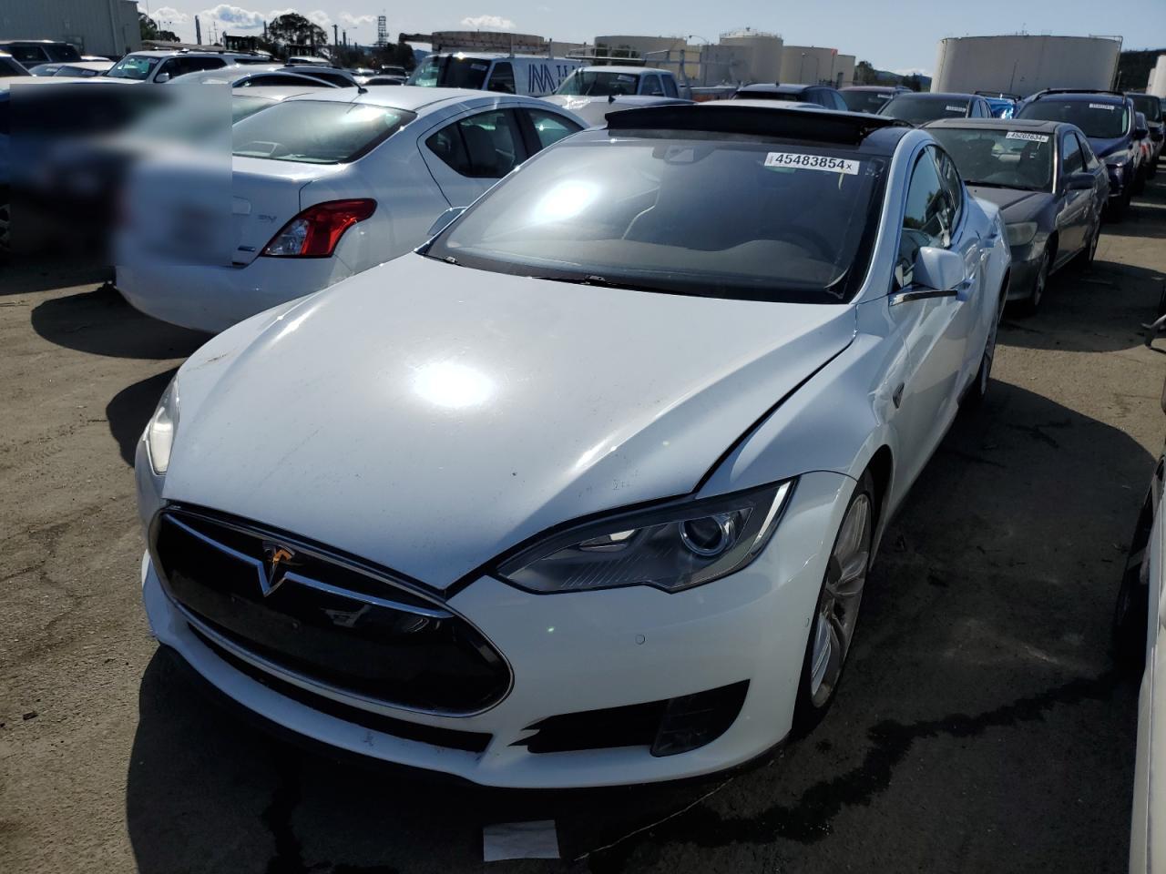 Tesla Model s (2016)