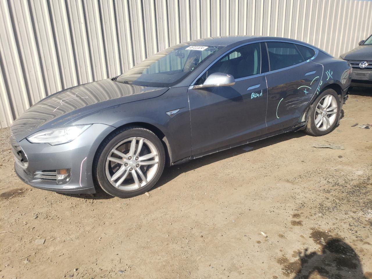 Tesla Model s (2013)
