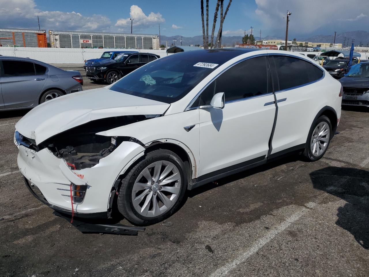 Tesla Model x (2016)