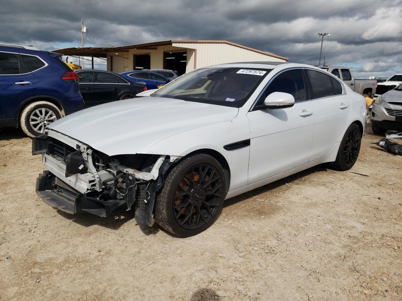 Jaguar Xe (2017)