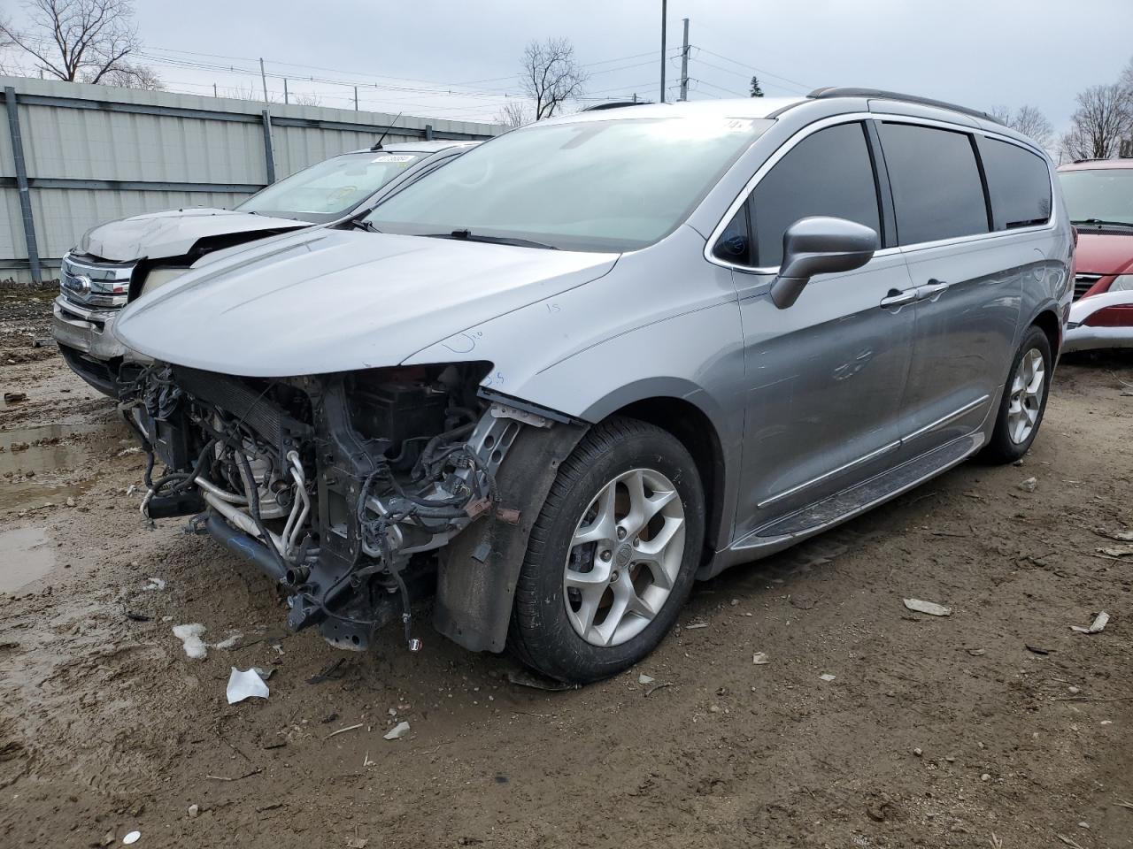 Chrysler Pacifica (2017)