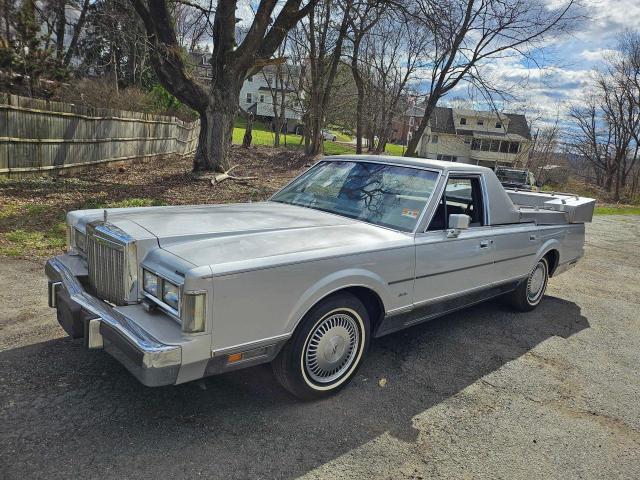 Lincoln Towncar (1985)