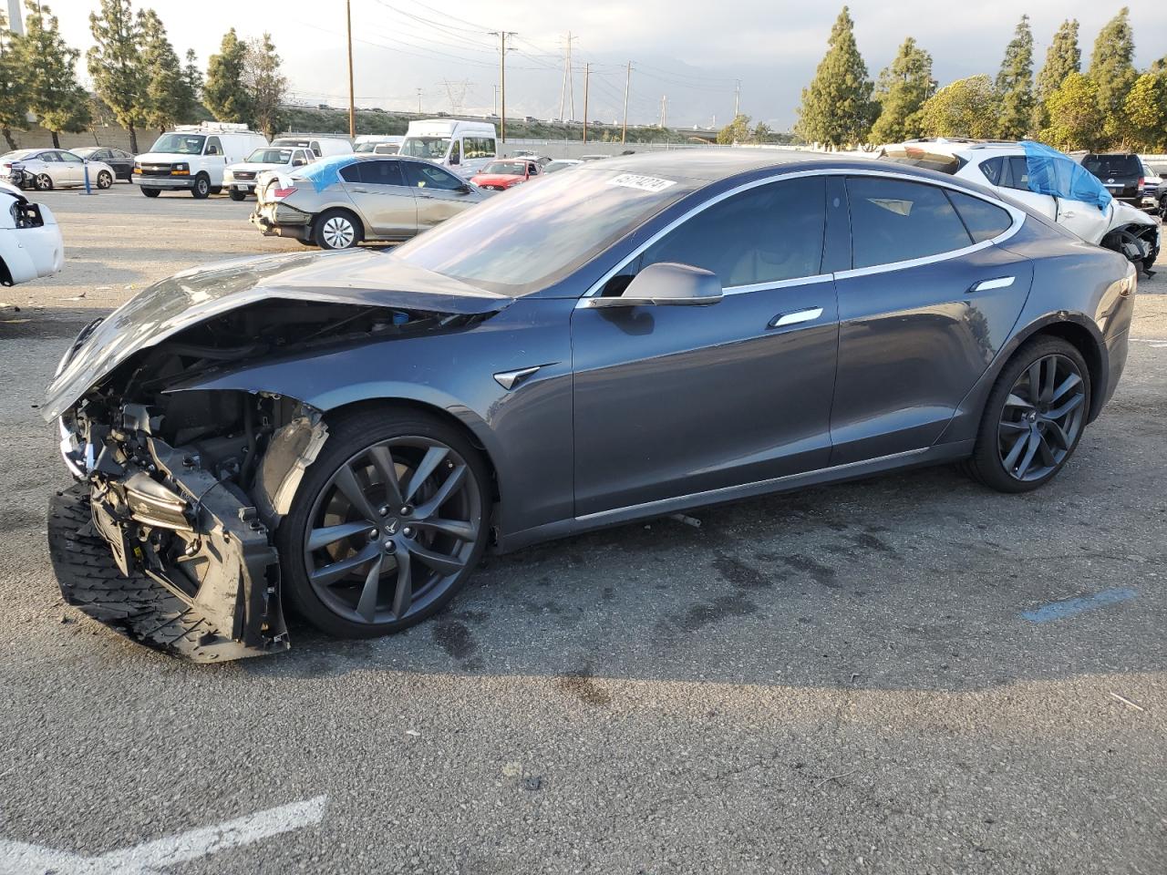 Tesla Model s (2017)