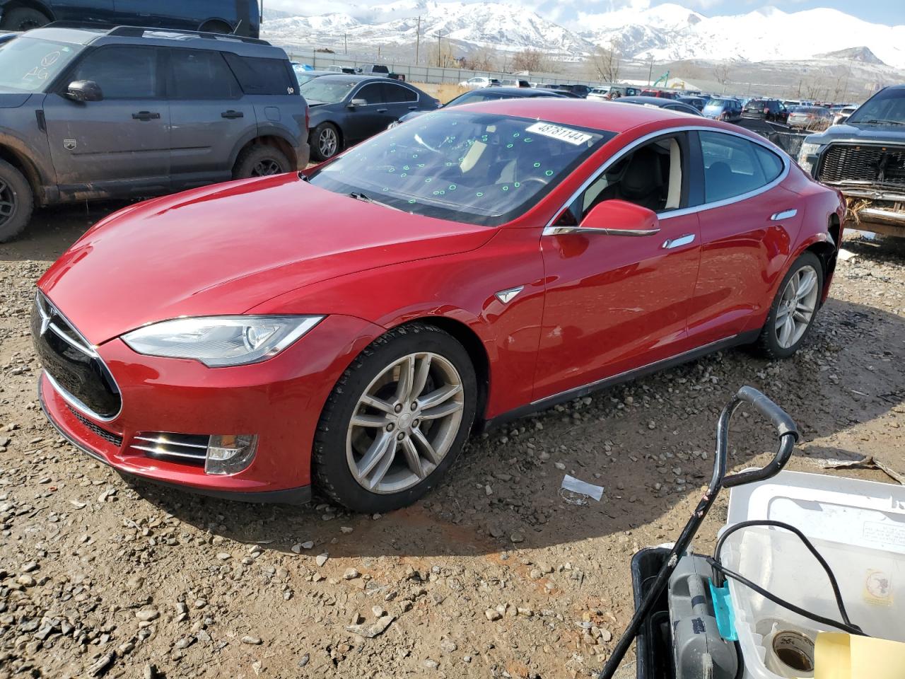Tesla Model s (2013)
