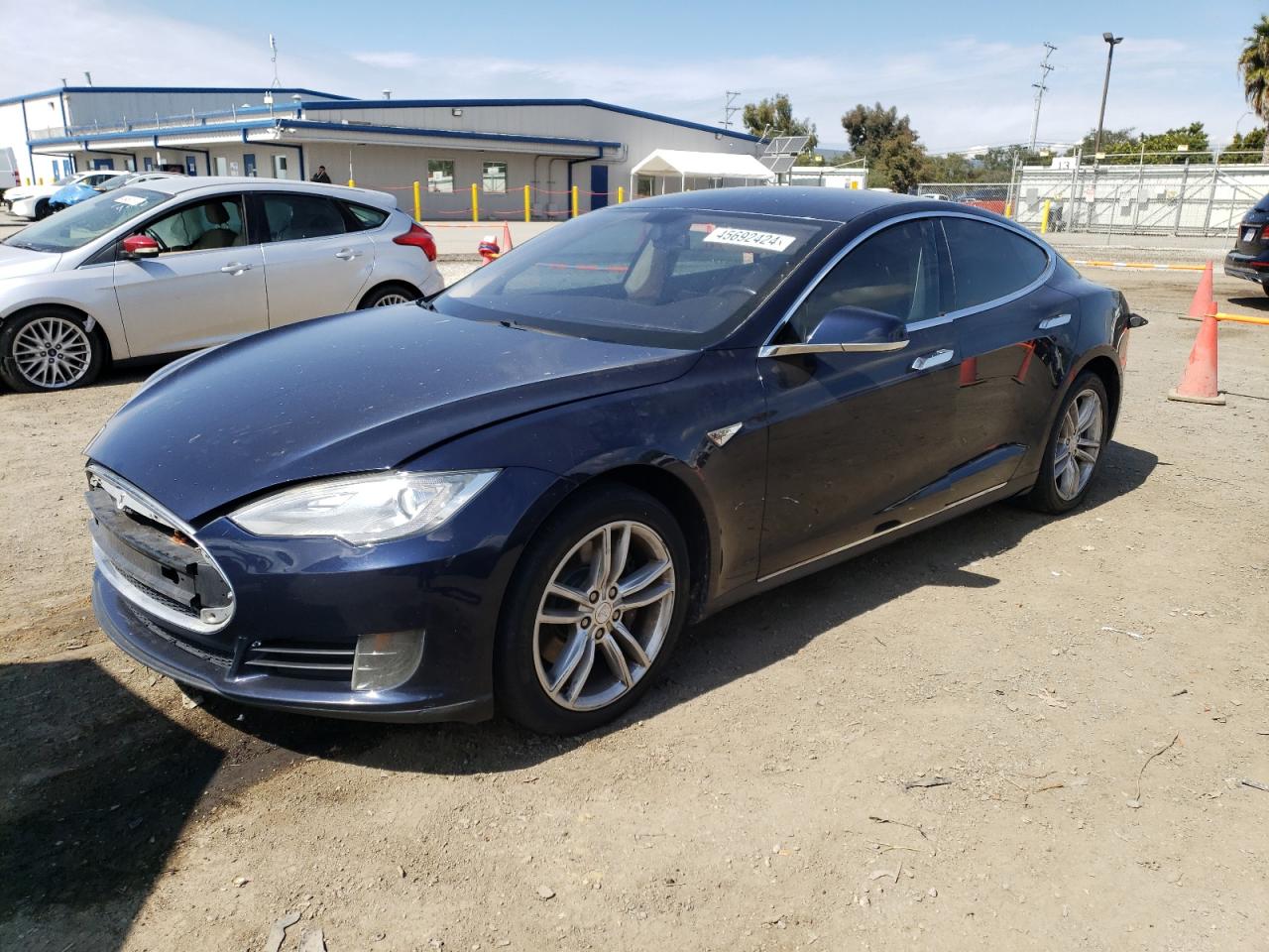 Tesla Model s (2013)
