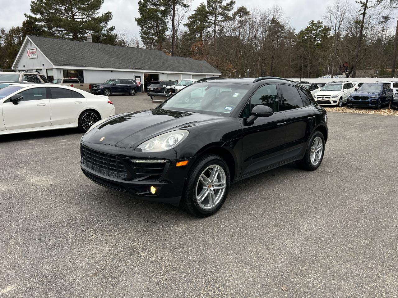 Porsche Macan (2016)