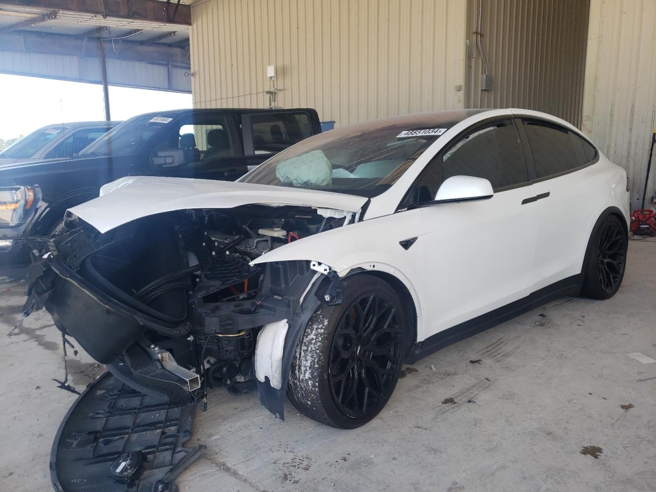 Tesla Model x (2023)