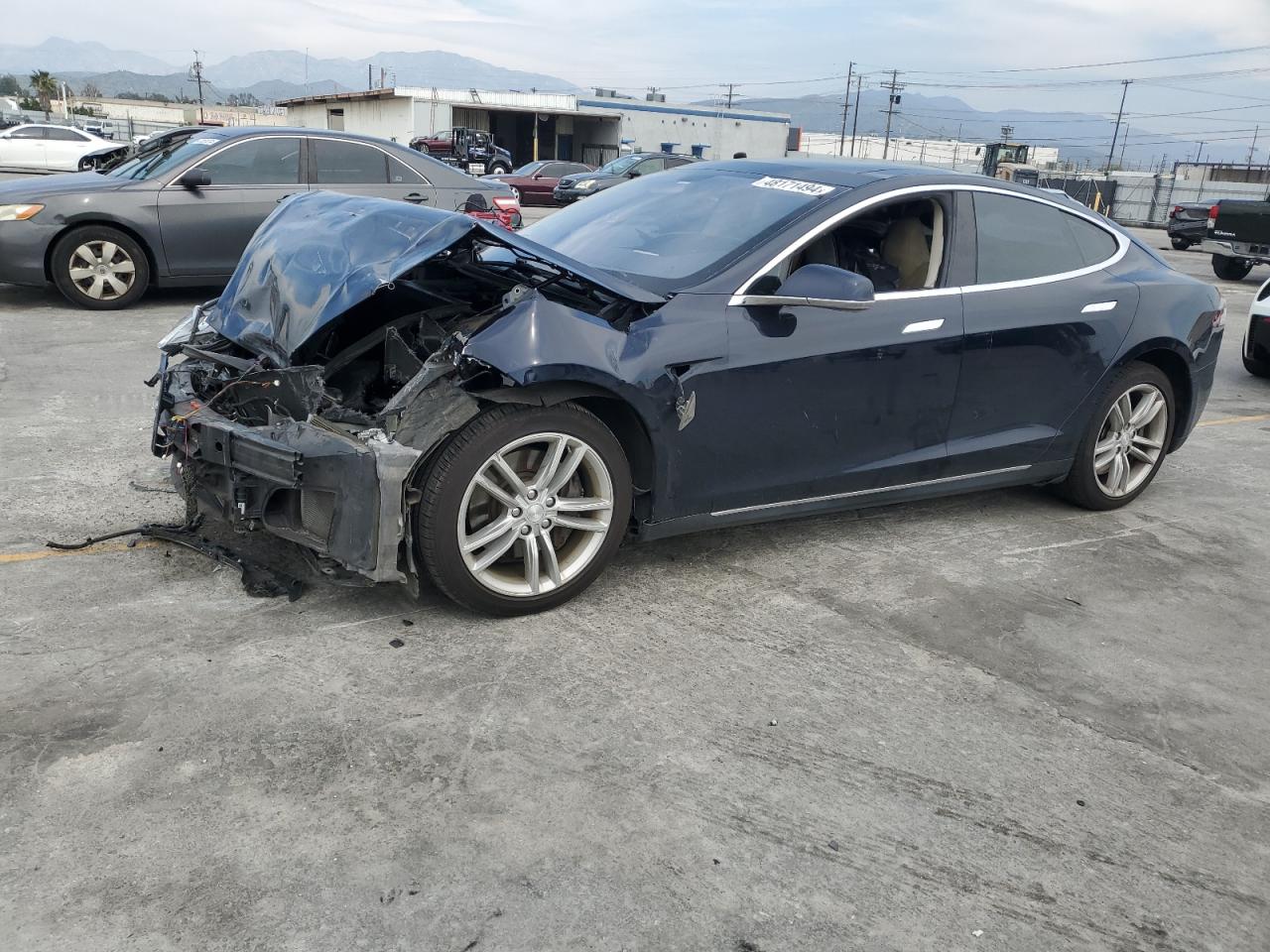 Tesla Model s (2013)