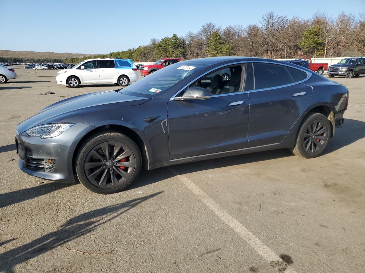 Tesla Model s (2019)