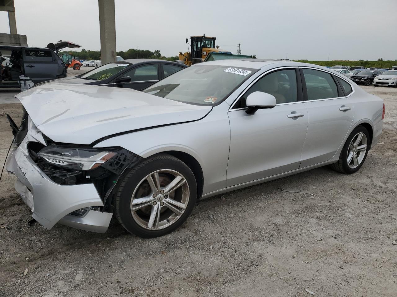 Volvo S90 (2017)
