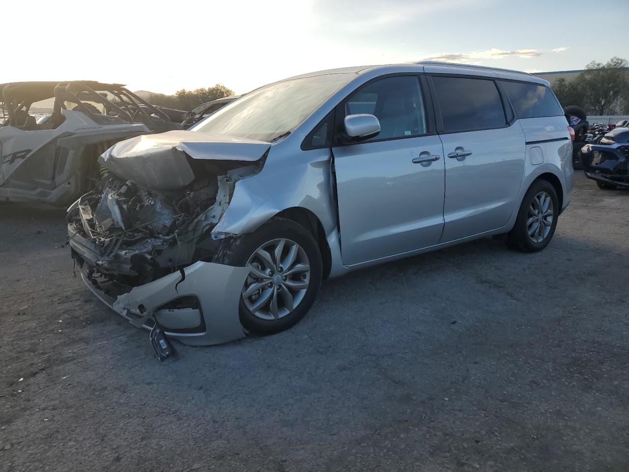 Kia Sedona (2021)
