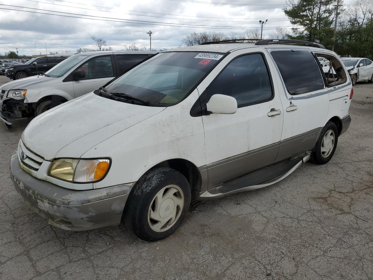 Toyota Sienna (2003)