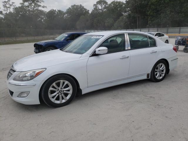 Hyundai Genesis (2013)