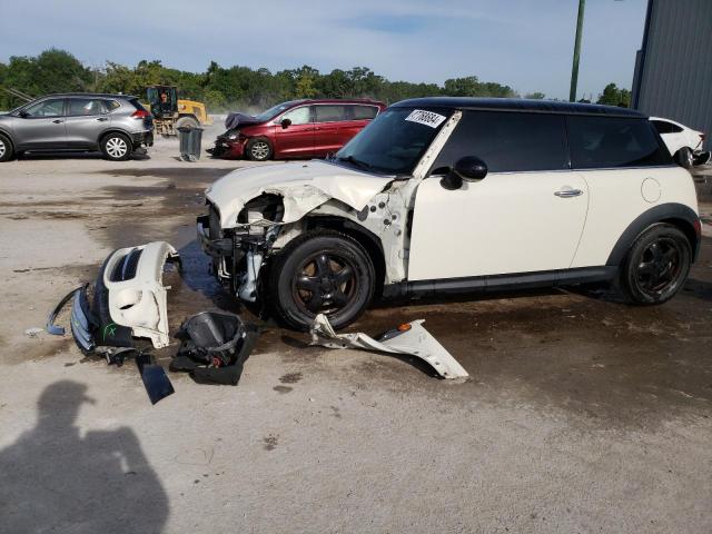 Mini Cooper (2011)