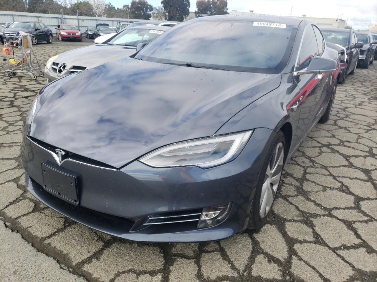 Tesla Model s (2021)