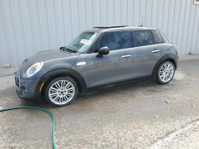 Mini Cooper (2016)