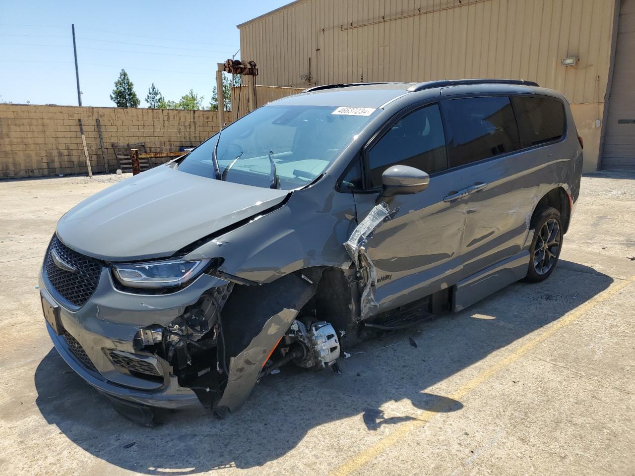 Chrysler Pacifica (2023)