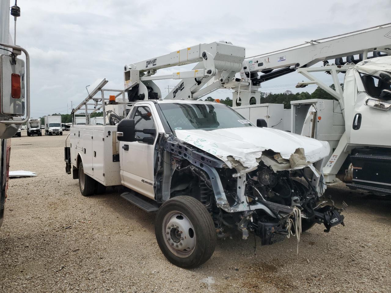 Ford F550 (2022)