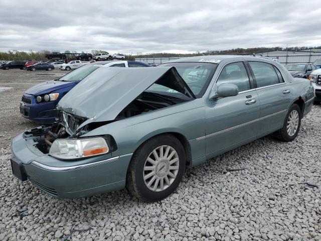 Lincoln Towncar (2004)