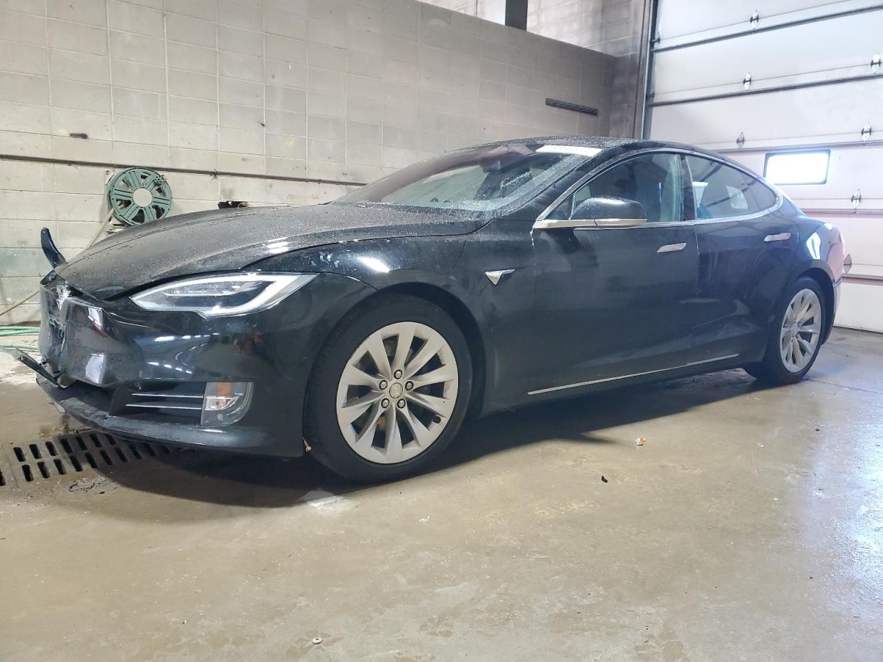Tesla Model s (2016)