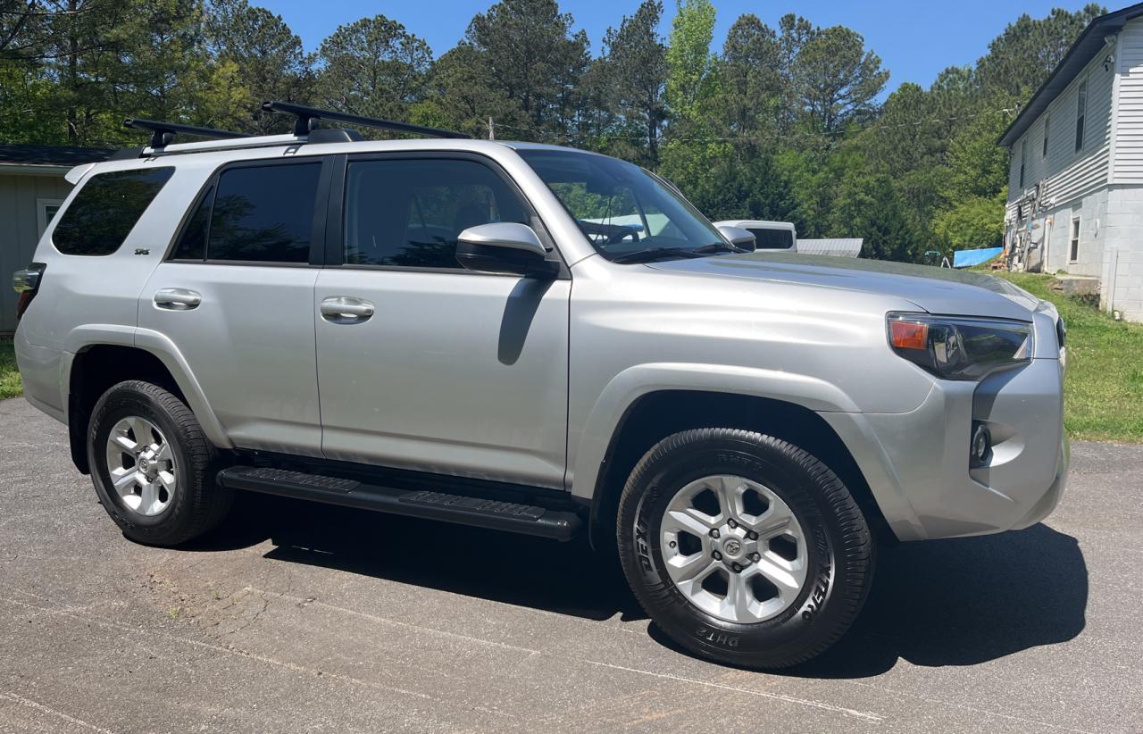 Toyota 4runner sr (2021)
