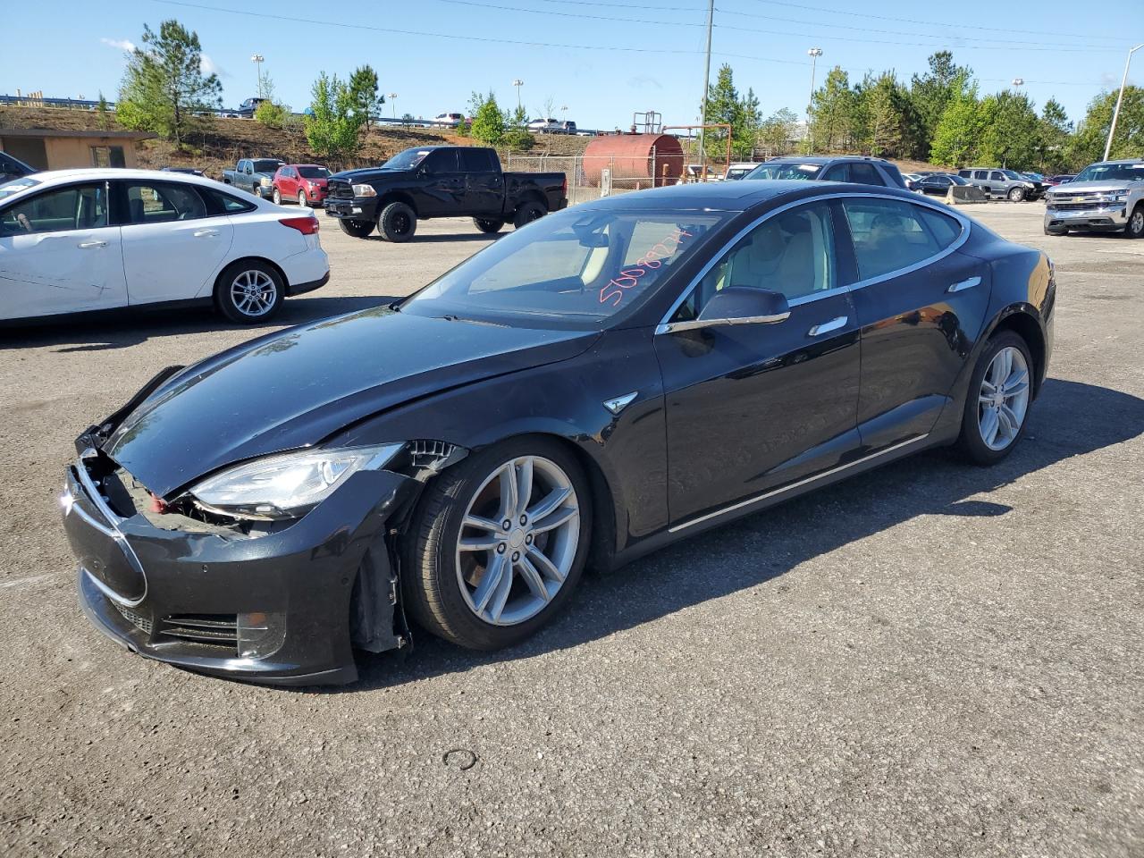 Tesla Model s (2015)