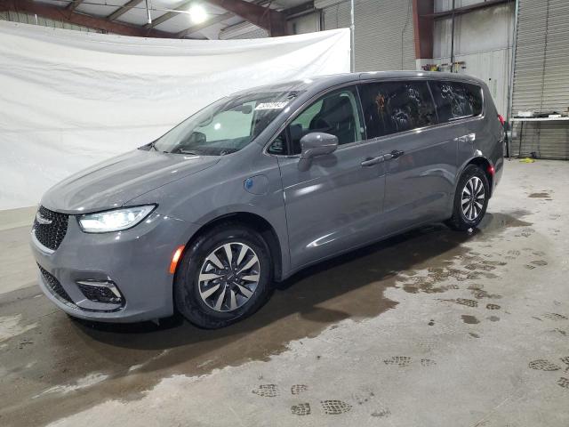 Chrysler Pacifica (2022)