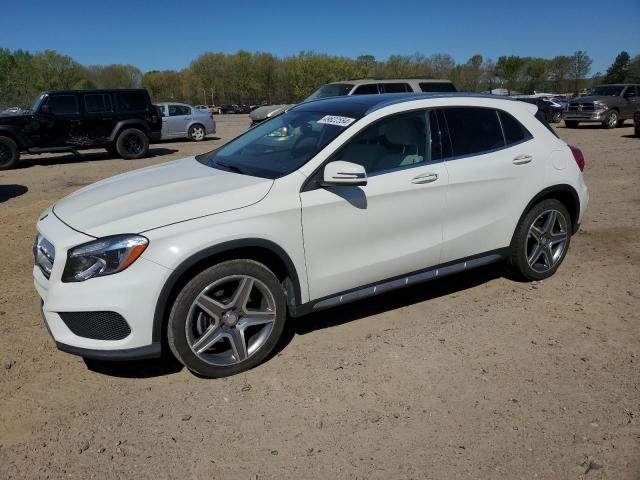 Mercedes-benz Gla-class (2015)