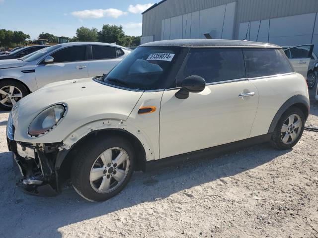 Mini Cooper (2016)
