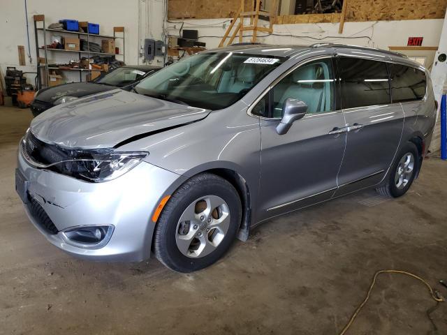 Chrysler Pacifica (2017)