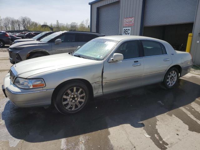 Lincoln Towncar (2006)