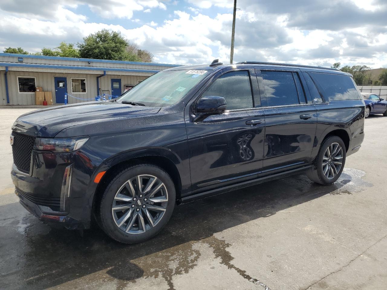 Cadillac Escalade (2023)