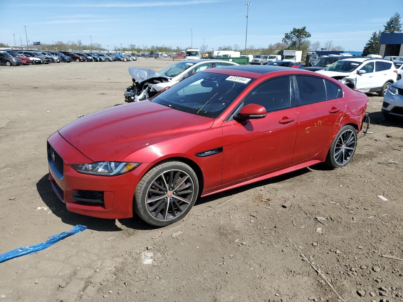 Jaguar Xe (2017)