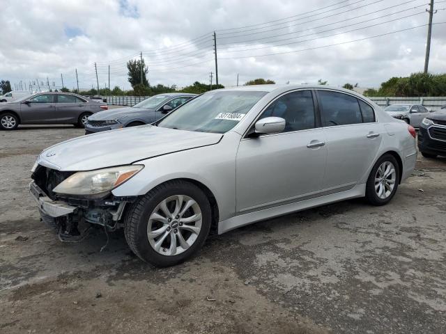 Hyundai Genesis (2012)