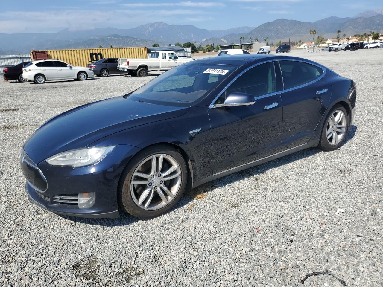 Tesla Model s (2015)