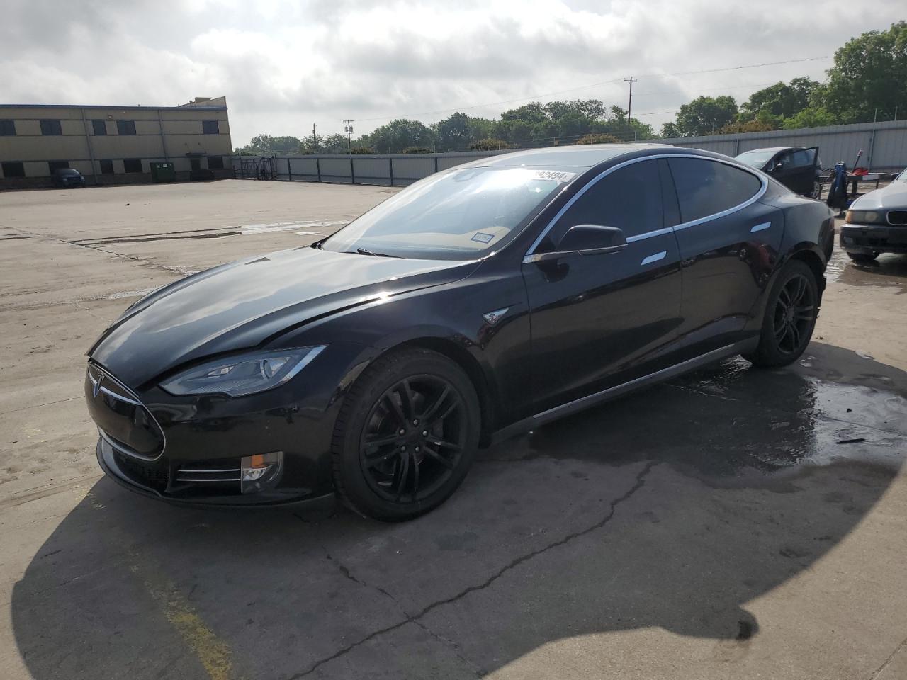 Tesla Model s (2015)