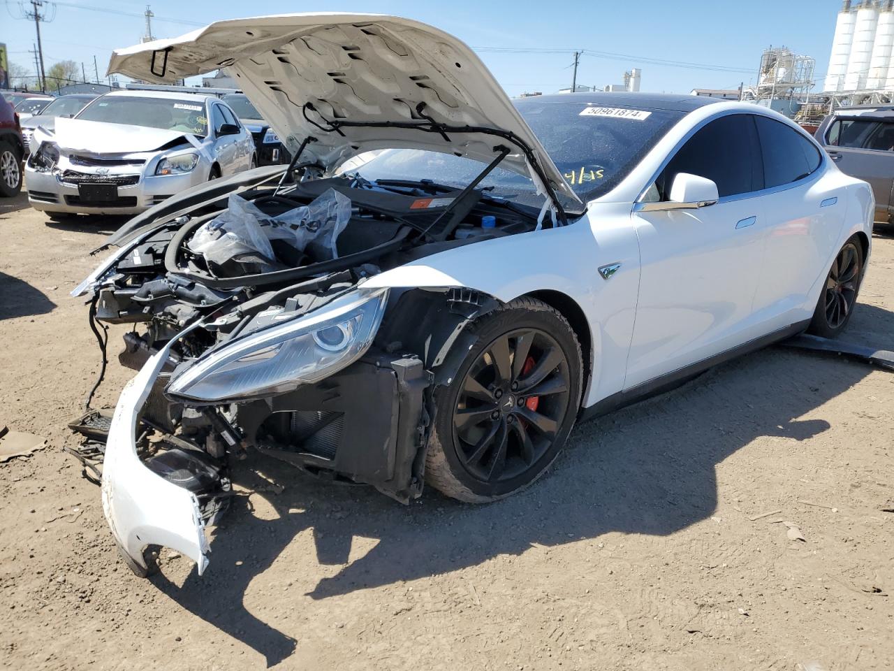 Tesla Model s (2015)