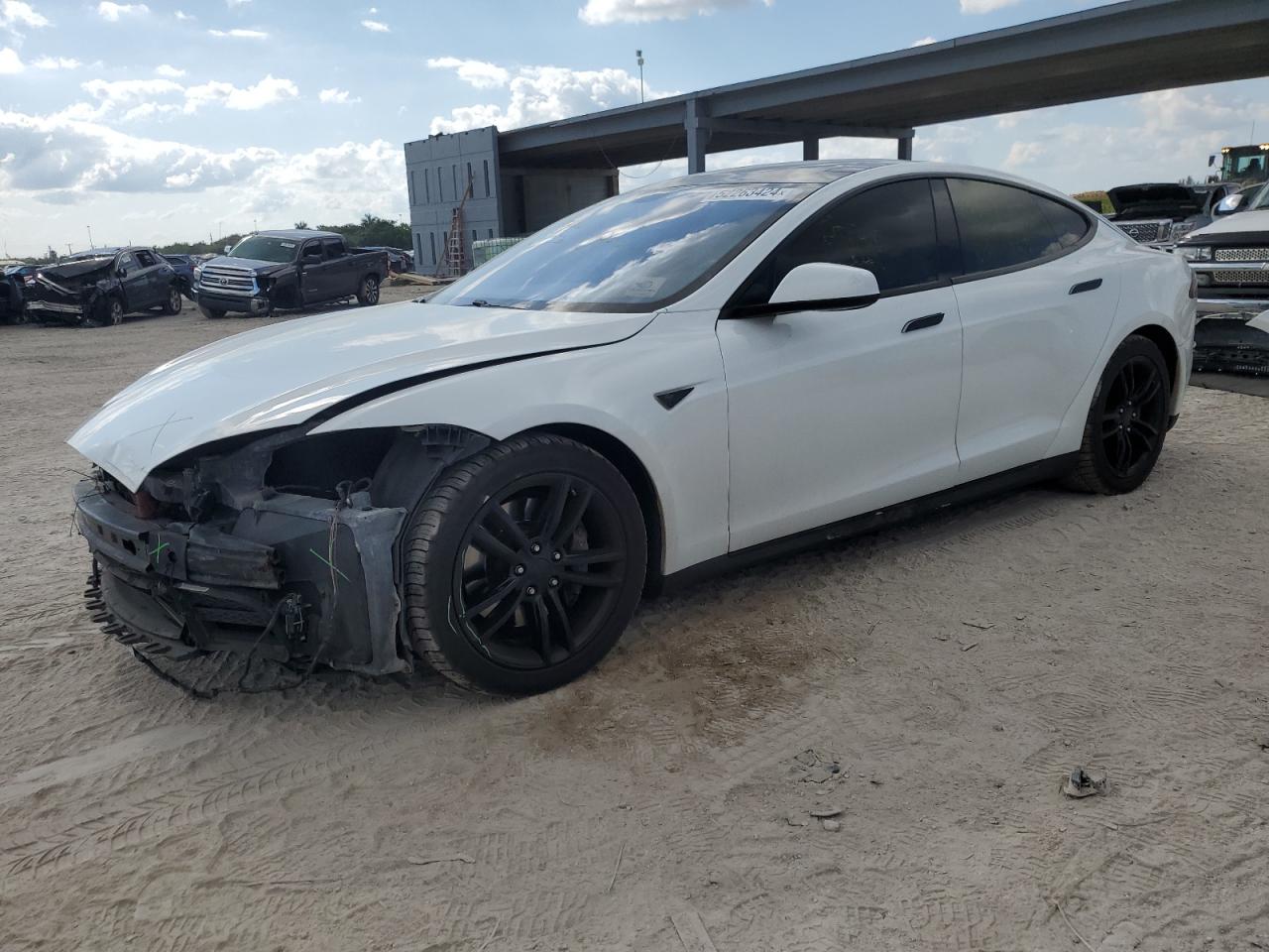 Tesla Model s (2013)