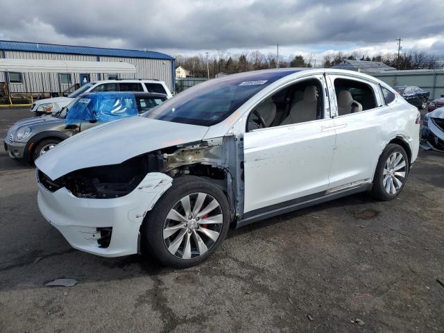 Tesla Model x (2020)