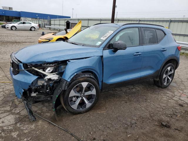 Volvo Xc40 plus (2024)