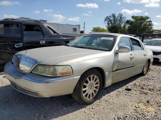 Lincoln Towncar (2006)