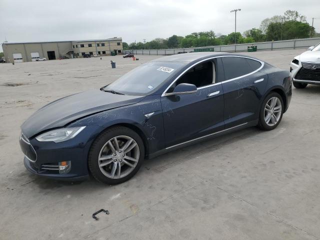 Tesla Model s (2015)