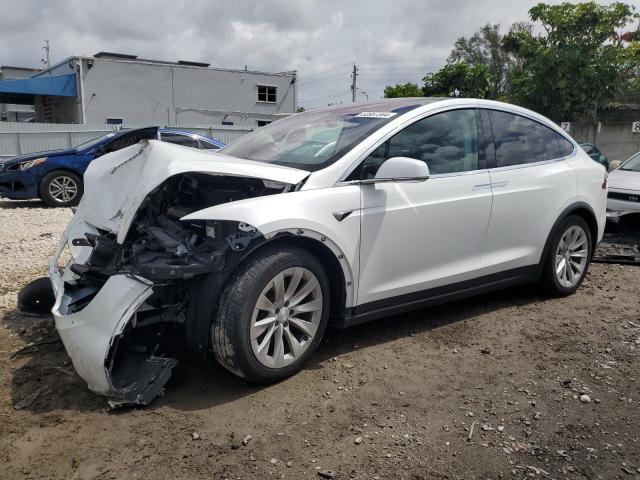 Tesla Model x (2018)
