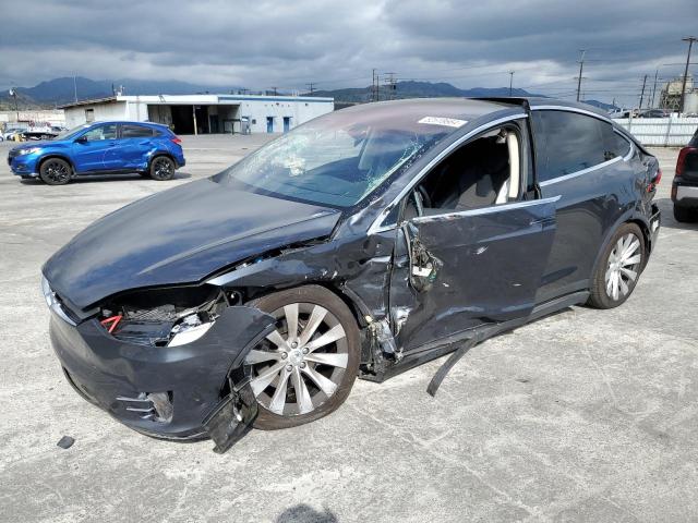 Tesla Model x (2016)