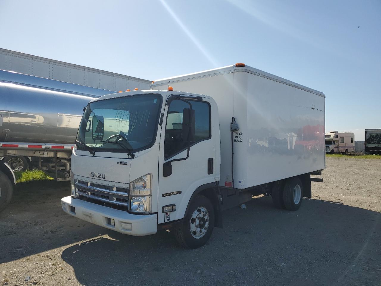 Isuzu Npr (2015)