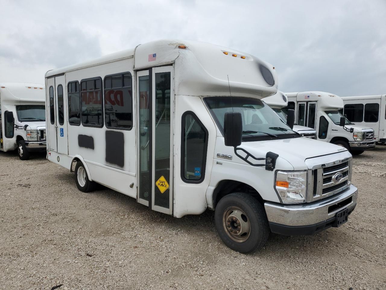 Ford Econoline (2016)
