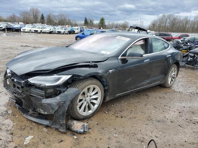 Tesla Model s (2019)