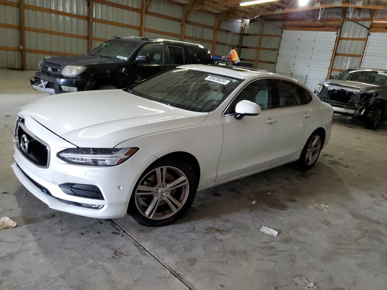 Volvo S90 (2017)