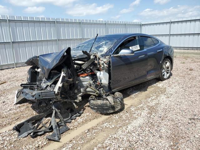 Tesla Model s (2015)